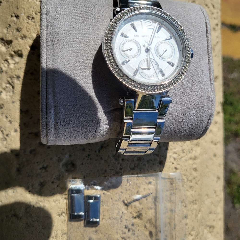 Womans watch - Picture 4 of 4